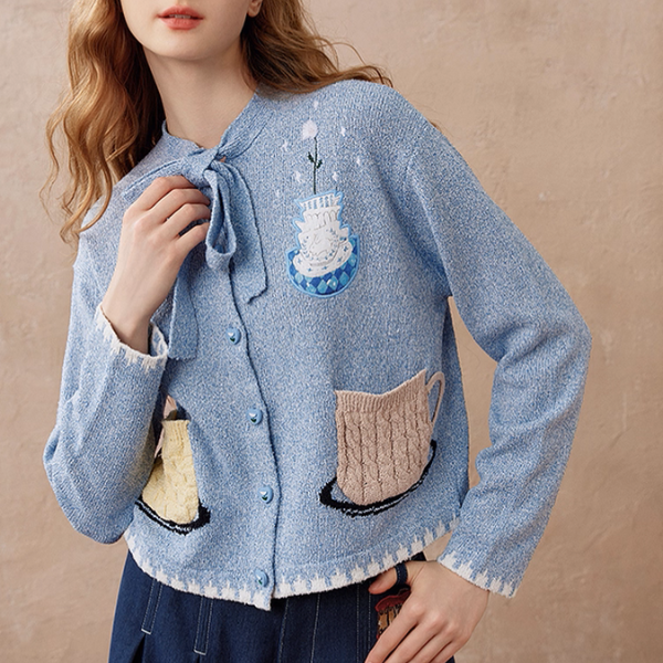 リボンタイ付き刺繍ポケットカーディガン《Z01104》