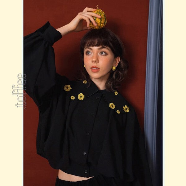 【2color】花の妖精:芸術的なお花刺繍のドールカラーブラウス 《C0191》