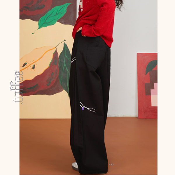 リボン刺繍ルーズストレートパンツ 《Z00700》