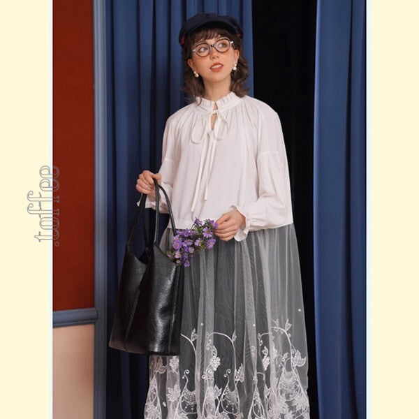 純白の夢幻:芸術的な刺繍レースのワンピース 《C0196》