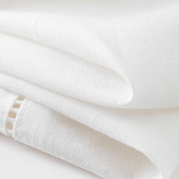 カットワークレースボックス型クロップドTシャツ《Z01002》