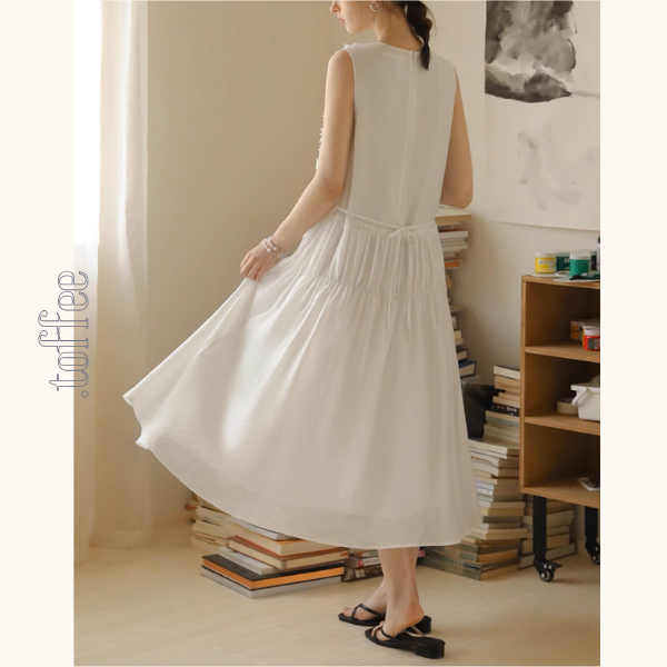 フラワー立体装飾ノースリーブティアードワンピース《Z00887》