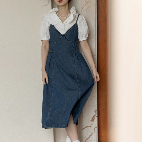 フリル襟が揺れるホワイトブラウス《Z01083》