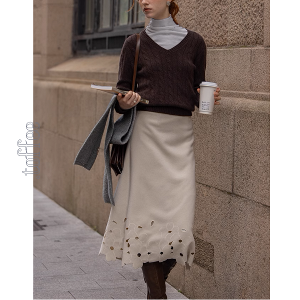 【2color】花柄レースAラインミディ丈スカート《Z00859》