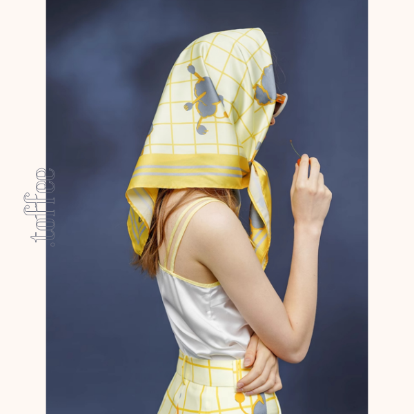 羊プリント レモンイエローウィンドウチェック シルキータッチ大判スカーフ C0147