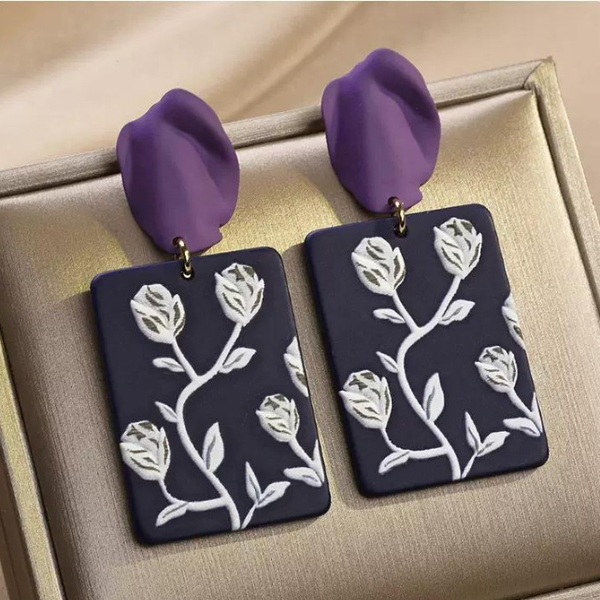 【2color】フラワーパターンプレートピアス AU-276