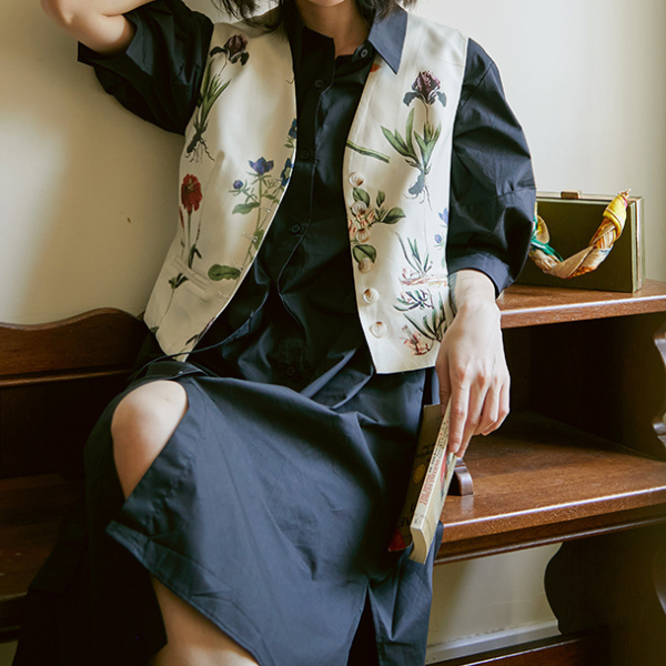 フラワープリントショートベストジャケット AU-242