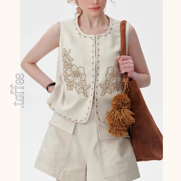 ハイビスカス刺繍ベスト&ショートパンツセットアップ《Z01008》