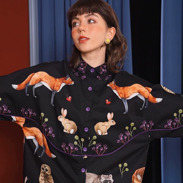 レトロアートが描く、夜の森のパーティーブラウス 《C0210》