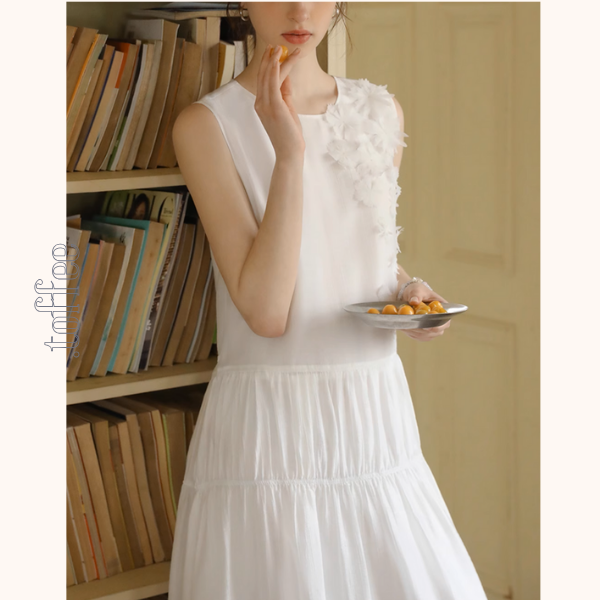 フラワー立体装飾ノースリーブティアードワンピース《Z00887》