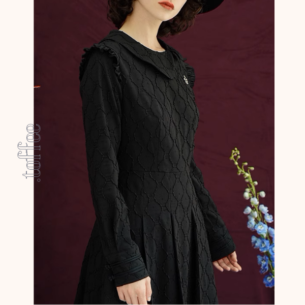 フリルディテールチャイナ風ブラックワンピース《Z00877》