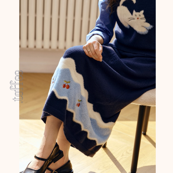 夢の上で跳ねる猫と小さな果実たちのセットアップ《Z01146》