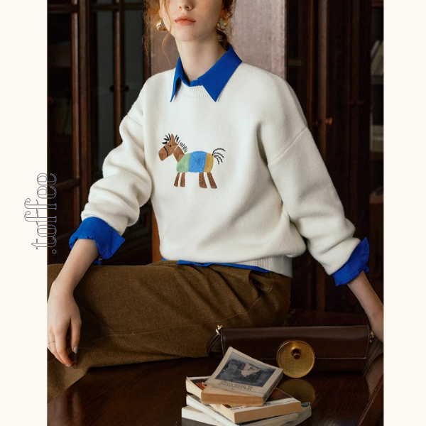 《色彩のたてがみを風に揺らして》ポニー刺繍セーター《Z01147》