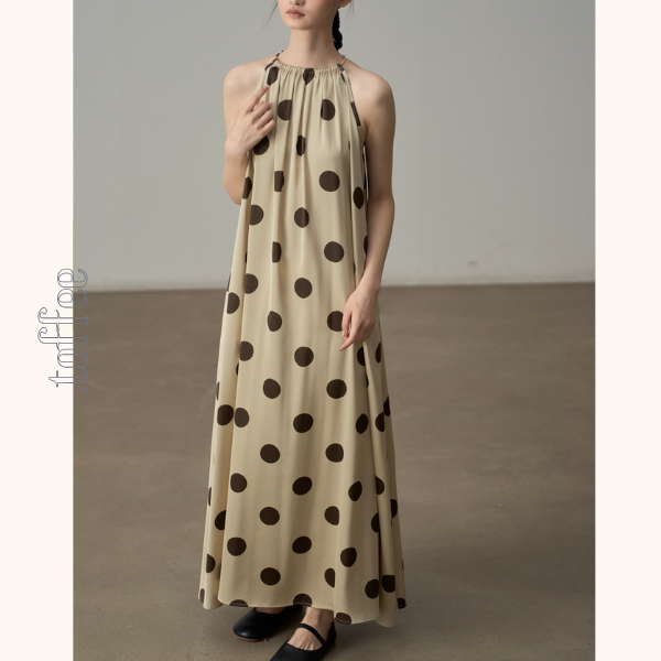 ドットと余白、午後のホルターネックワンピース《Z01119》