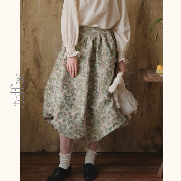 レトロフラワープリントのボリュームスカート《Z01112》