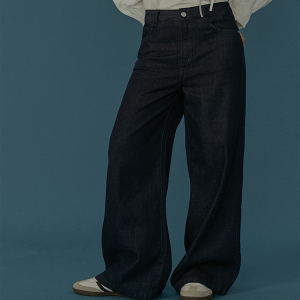 ストラップ付きハイウエストデニムパンツ Z00555