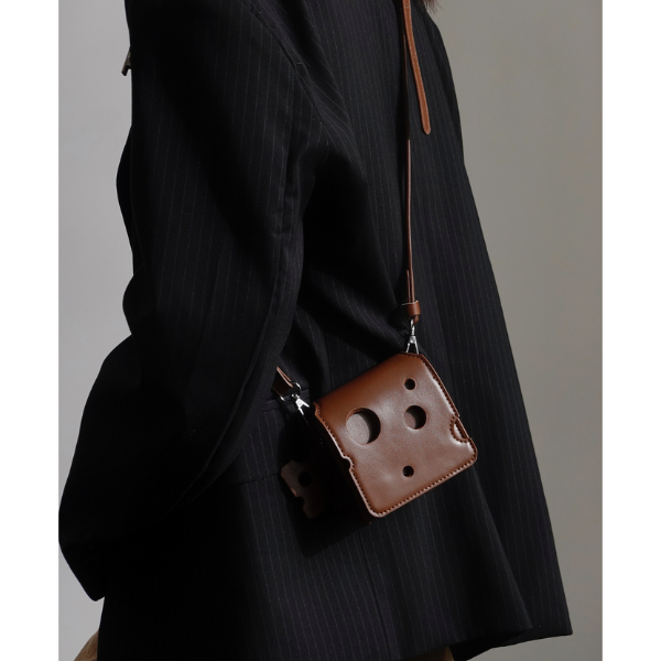 【3color】チーズシルエットスクエアショルダーバッグ AU-370