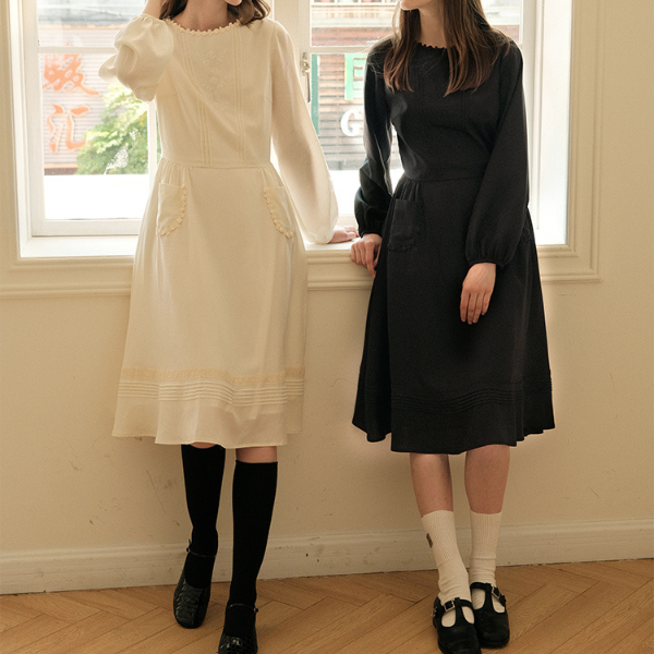 【2color】北欧風フラワー刺繍入りミモレ丈ワンピース  Z00010