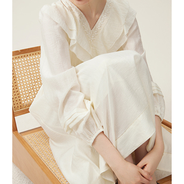 【2COLOR】フロントフリルVネックワンピース Z00093