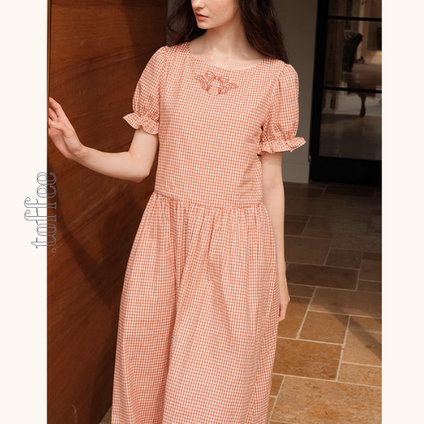 リボン刺繍のギンガムチェックワンピース《Z01054》
