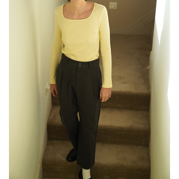 【2color】スリムフィットスクエアカラートップス X-506