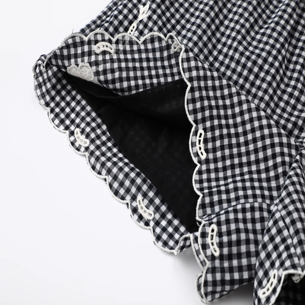 ギンガム刺繍ブラウス&ショートパンツセットアップ《Z01038》