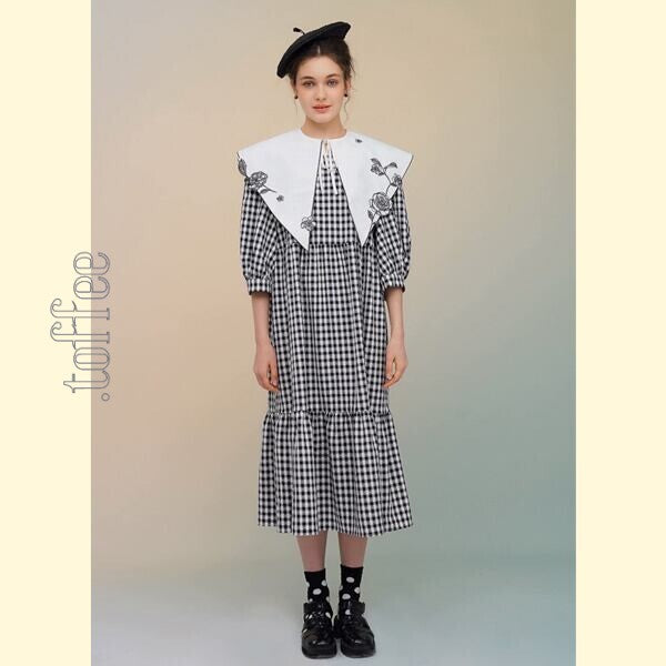 フレンチシックとモードの融合:ギンガムチェックのティアードワンピース 《C0211》