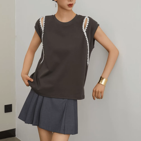 カットアウトフレンチスリーブクルーネックトップ《Z00949》