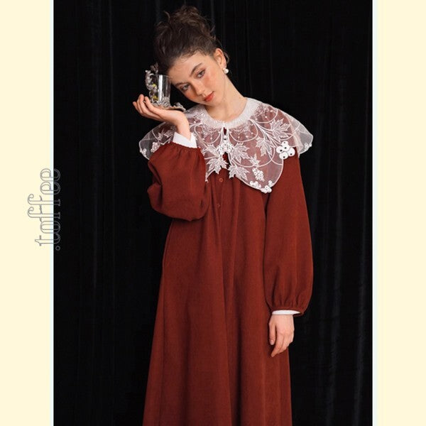 クラシックに新たな息吹:ガーリーなシャツワンピース 《C0199》