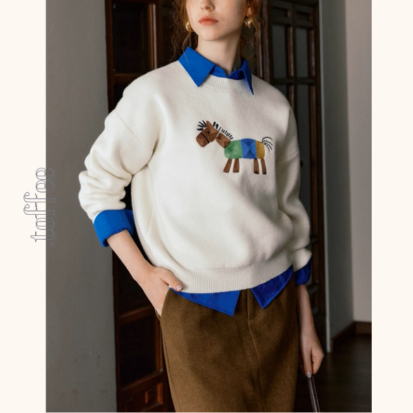 《色彩のたてがみを風に揺らして》ポニー刺繍セーター《Z01147》