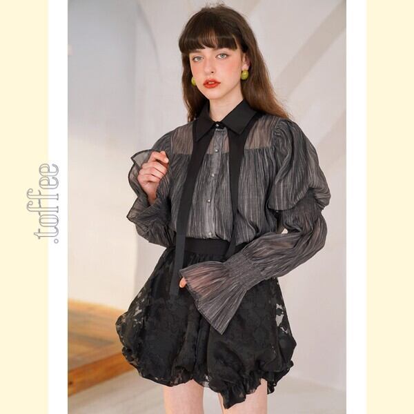 アートと植物のロマンティックな組み合わせ ロマンティックブラウス  C0159