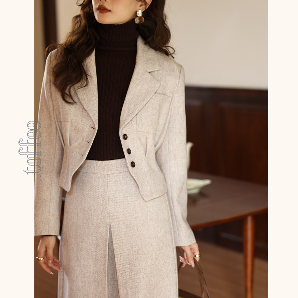 ショートテーラードジャケット&ロングプリーツスカート セットアップ 《Z00773》