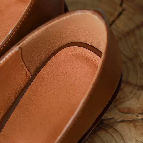 【2color】レトロベルトバックルポインテッドシューズ AU-267