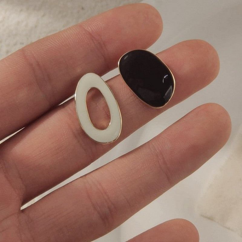 手書きのような輪っかと円のピアス  ac0004