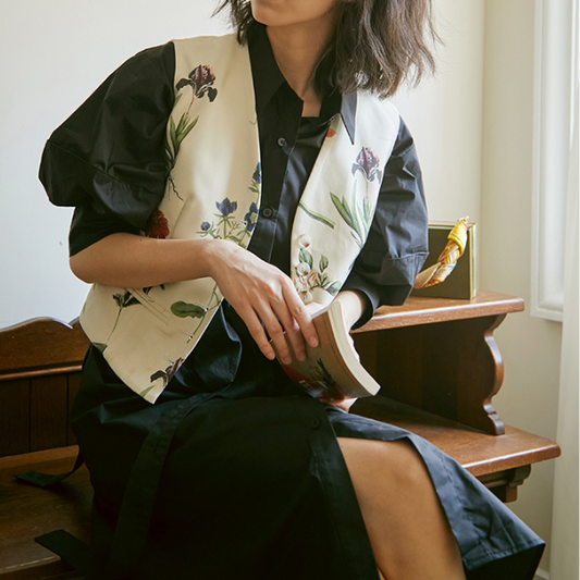 フラワープリントショートベストジャケット AU-242