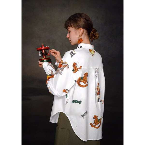 【2color】くるみ割り人形プリント2WAYスリーブシャツブラウス C0108