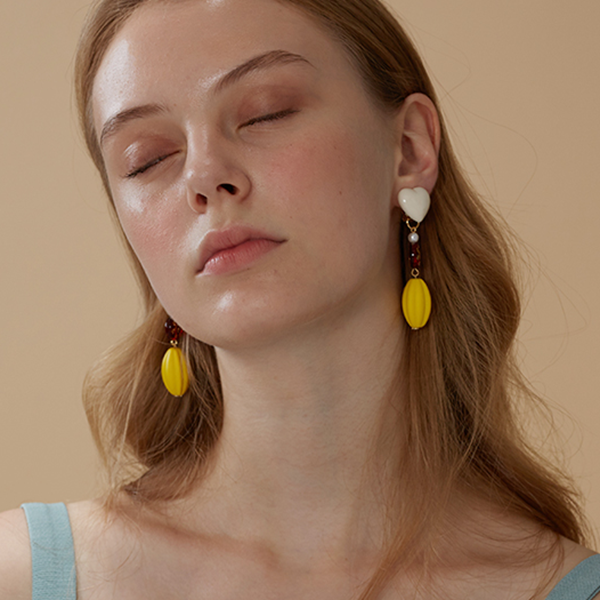 【2pattern】ハート、月と星、黄色の楕円体のドロップイヤーアクセサリー 《Z00796》