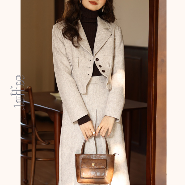 ショートテーラードジャケット&ロングプリーツスカート セットアップ 《Z00773》