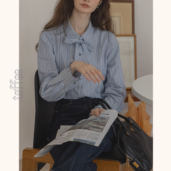 【2color】凛とした冬の朝をまとうボウタイブラウス《Z01173》