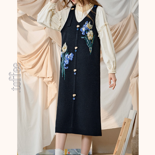 アイリスが咲くアート刺繍ワンピース《Z01129》