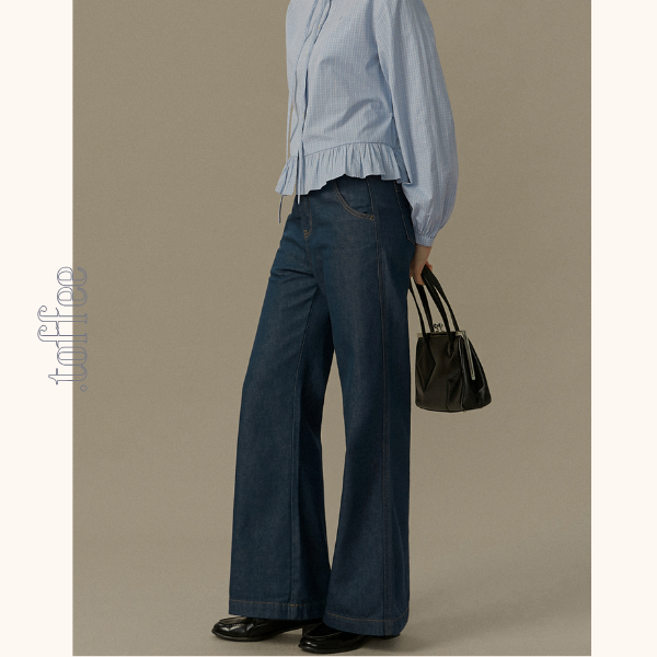 スターフラワー刺繍ブーツカットデニム《Z00830》