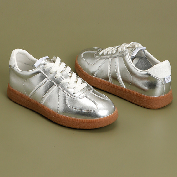 カジュアルシルバースニーカー X-254