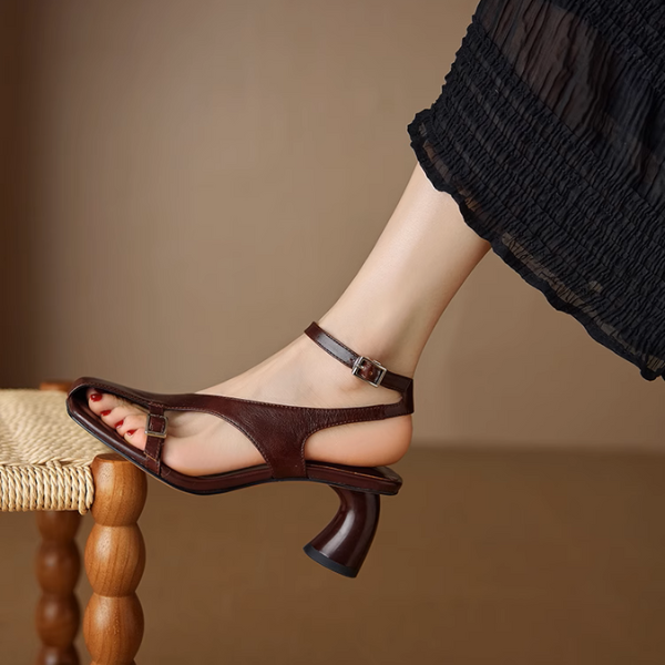 【2color】アシンメントリーデザインハイヒールサンダル《Z00977》