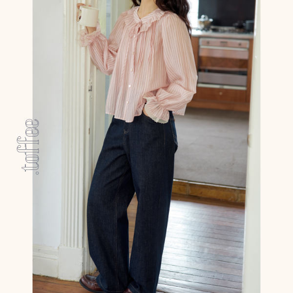 サイド刺繍ストレートデニムパンツ Z00561