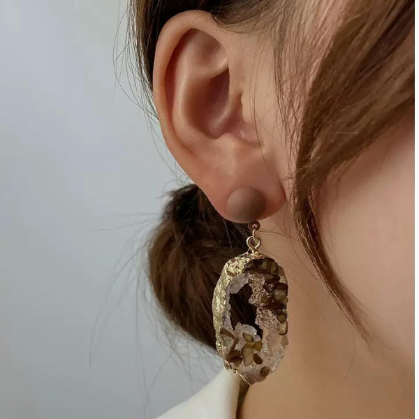 【2color】ジュエリーデザインコントラストストーンピアス AU-277