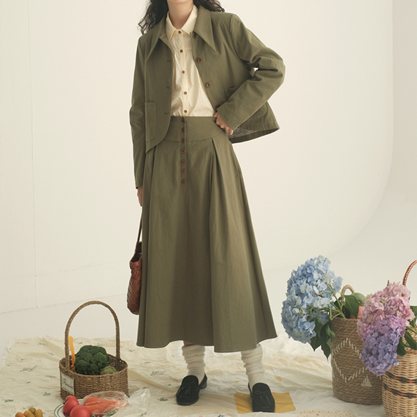 シングルブレストショートジャケット&Aラインロングスカートのセットアップ Z00450