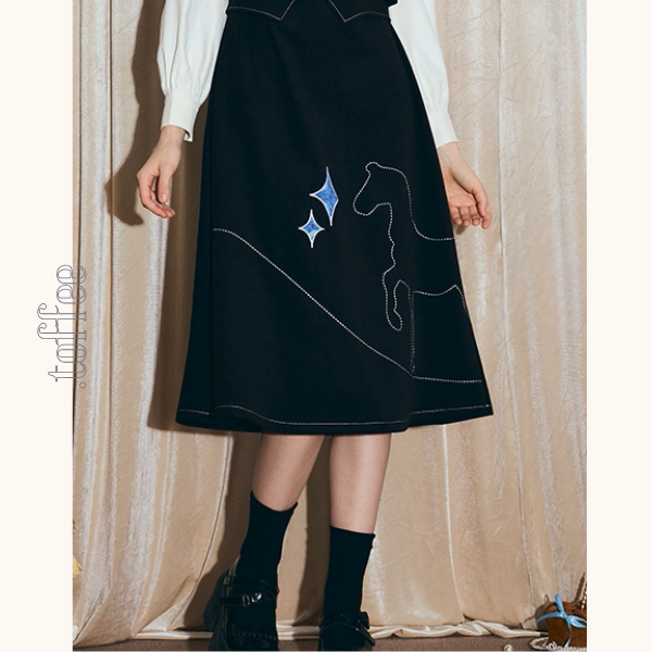 星を見上げる馬の刺繍ワンピース《Z01122》