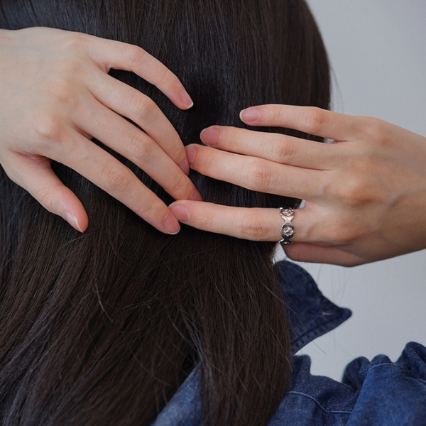 ミニフラワーデザインスリムリング AU-147