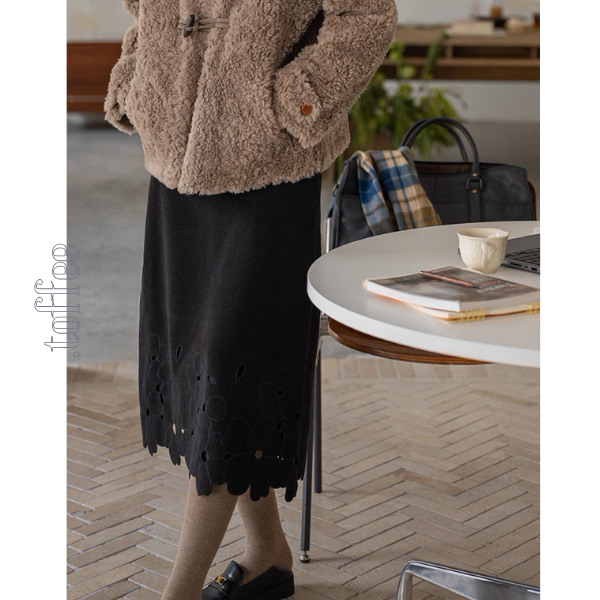 【2color】花柄レースAラインミディ丈スカート《Z00859》