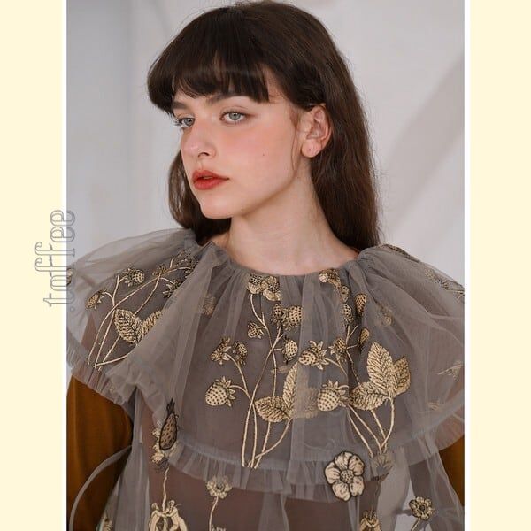 ニッチでレトロな植物画刺繍:フェアリーシアーベスト C0162